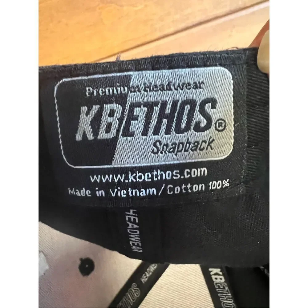 Kbethos Hella Snap Back Mens baseball Hat Red/Black NWT